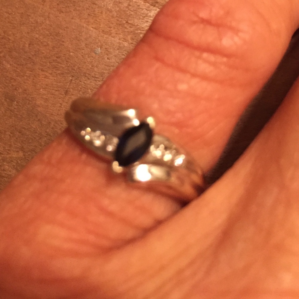 Sapphire stone in a silver setting
